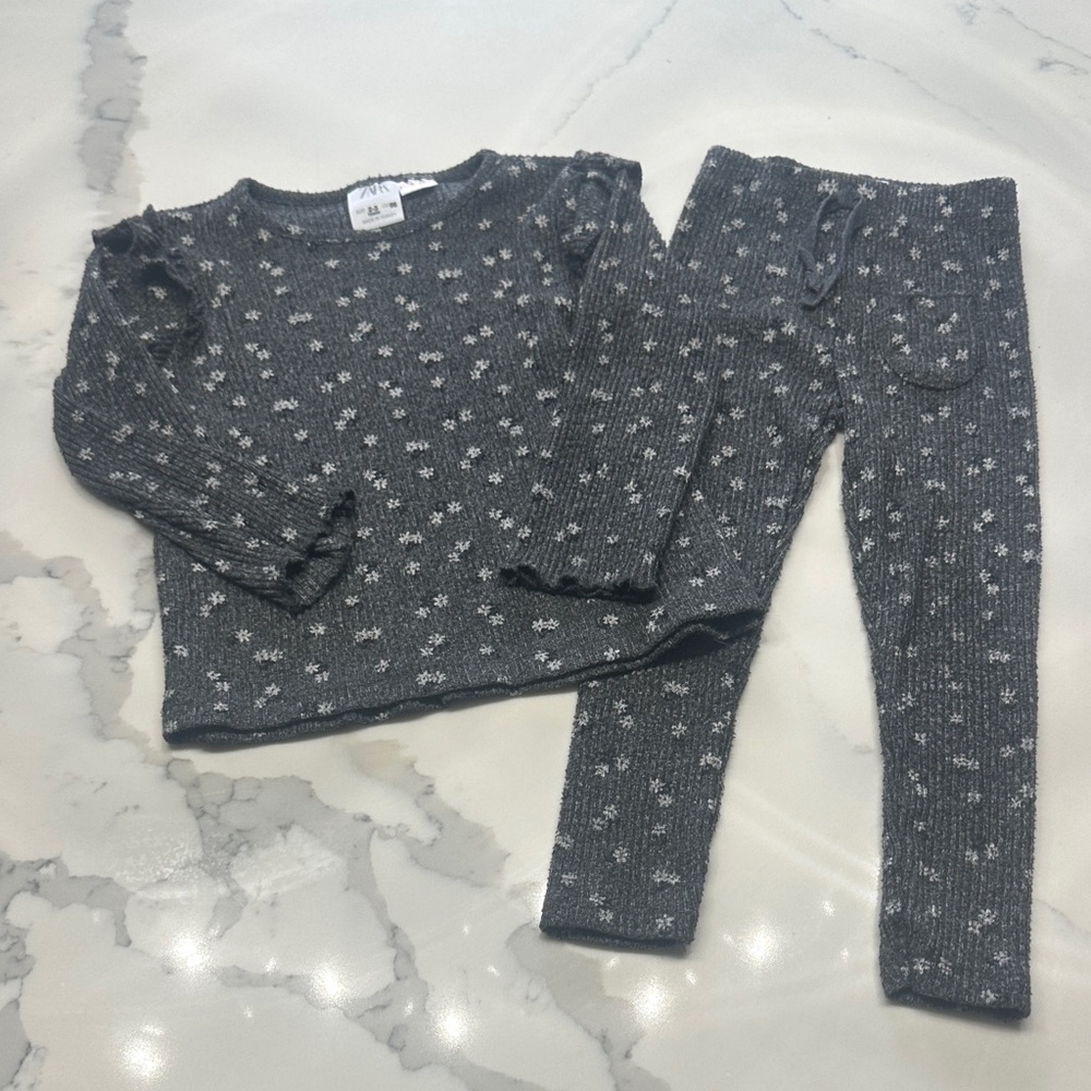 Gray Soft Floral Knit Sweater and Leggings Set